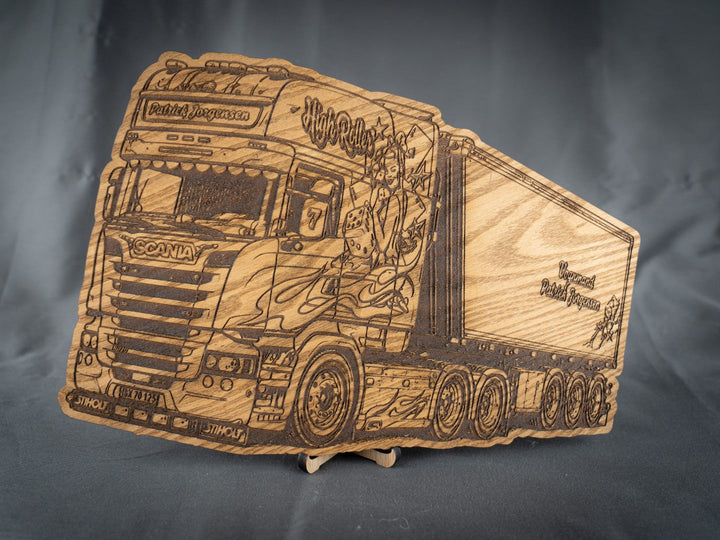Scania R 580 Patrick Jørgensen "High Roller" | Ask